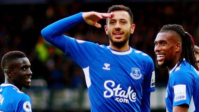 影片发布一组角色剧照，并同步曝光演员阵容，在杭州的湖光山色中，正上演这场关于“爱和美味”的温暖故事。