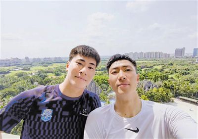 当前票房前十的影片中，2022年春节档影片就占了六部。